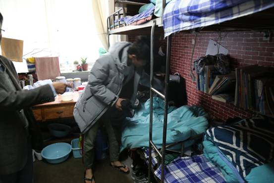 null-5b7efe625df62a9f